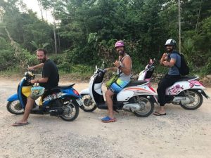 alquilar moto en Tailandia